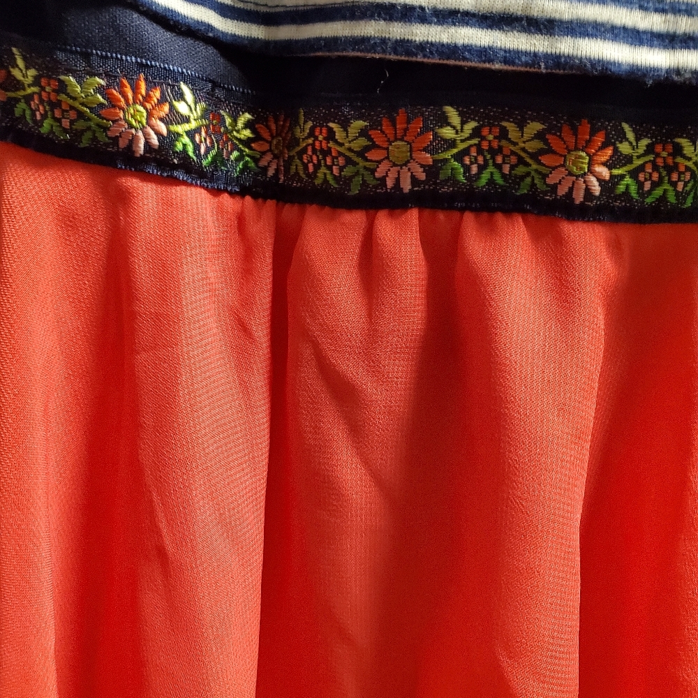 Dress - Picture 3 of 11